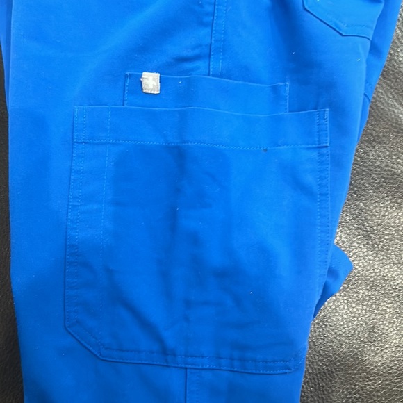 Figs Scrub Pant - Yola Skinny Scrub Pant - Gently Used - Very Good Condition - Picture 3 of 3